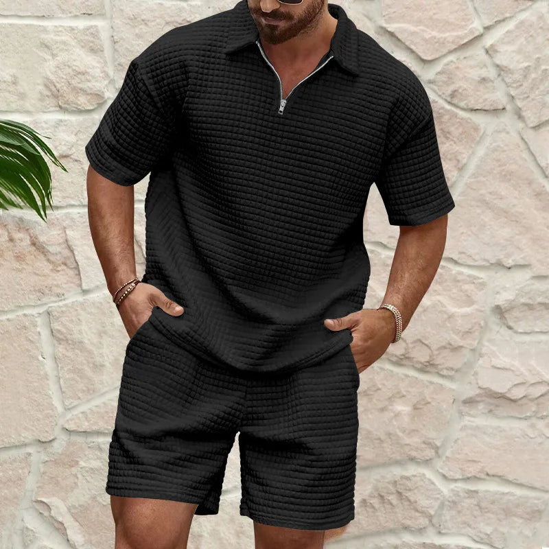 Sportliches Herren Kurzarm-Polo-Set mit modernem Strukturmuster & Shorts, ideal für Freizeit.