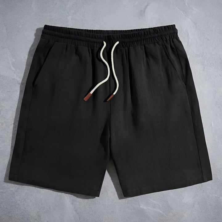 Stylische Herren Alltagsshorts mit Kordelzug, ideal als bequeme leichte Hose für warme Sommertage.