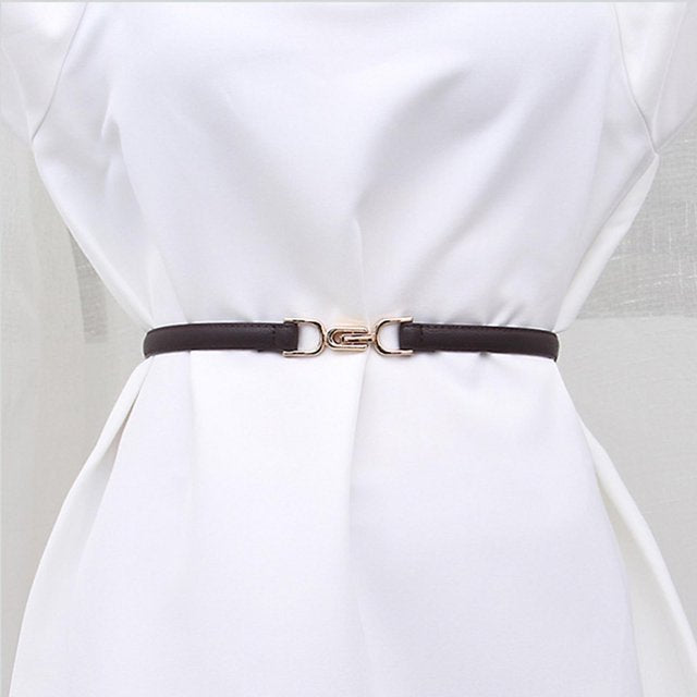 Damen Eleganter Schmalgürtel, verstellbar, vielseitig, für stilvollen Auftritt.