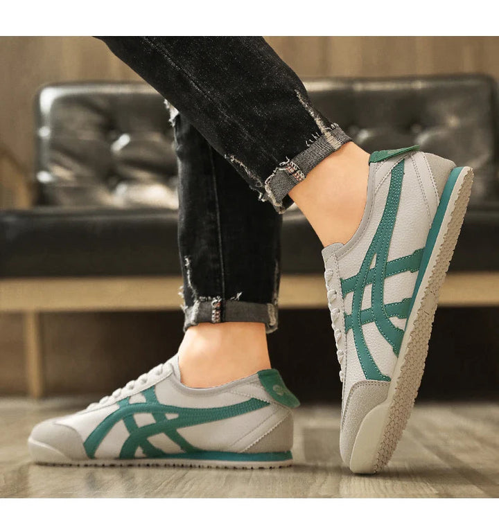 Herren Sneaker im Retro-Stil mit auffälligen Kontraststreifen. Bequem, lässig & stylisch für jeden Tag.
