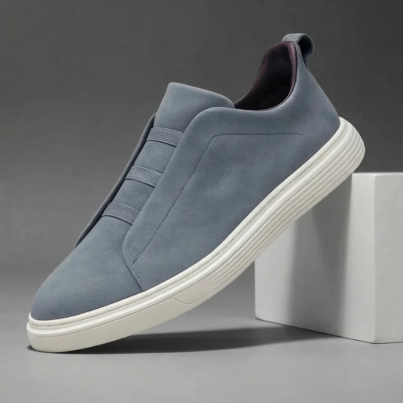 Graue Herren Slip-on Sneaker. Müheloser Komfort & lässiger Stil. Bequeme Freizeitschuhe für Männer.
