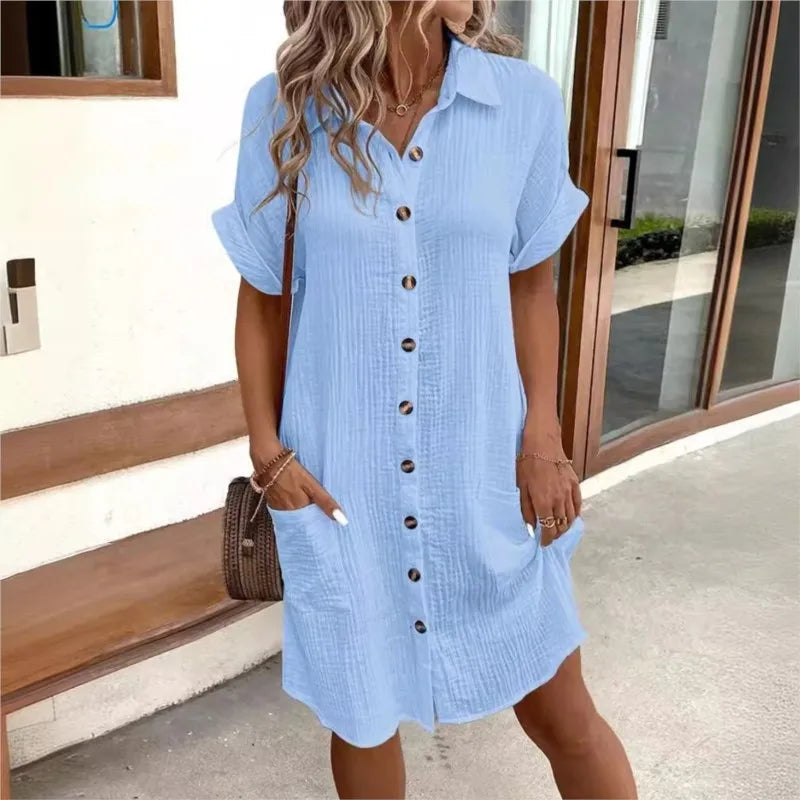 Detailansicht: Fließendes Damen Sommerkleid mit Rundhals-Ausschnitt. Luftiges Gewebe für den Sommer.