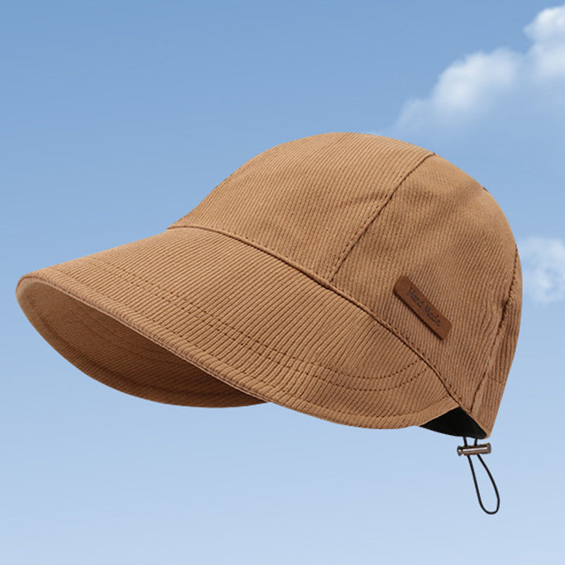 Reisefreundlicher, faltbarer Damenhut in Khaki; perfekter UV-Schutz für unterwegs.