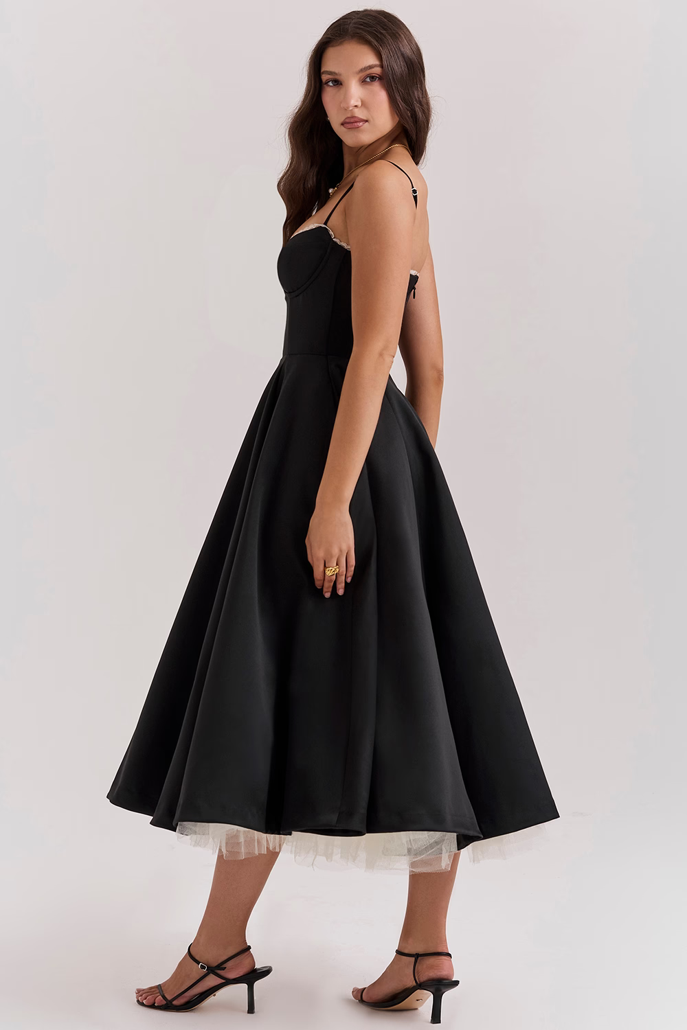 Glamouröses Damen Midikleid, elegant & figurbetont, ideal als Cocktailkleid oder Abiballkleid.