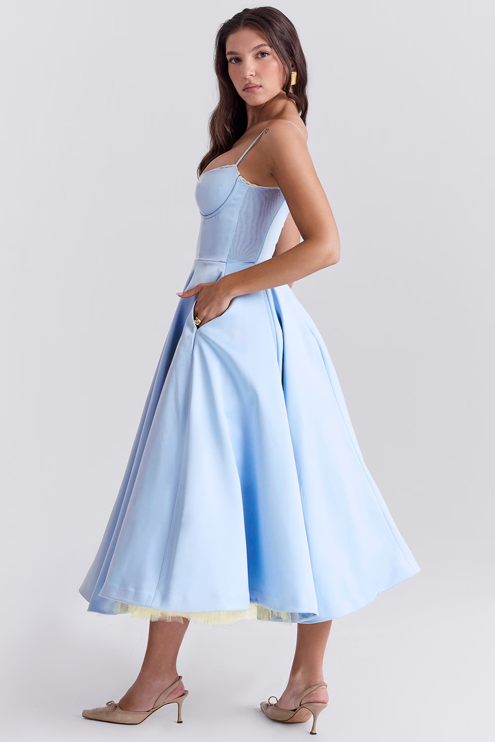 Festliches Damen Midikleid, schlankmachend geschnitten, ideal für Partys, Bälle & besondere Anlässe.