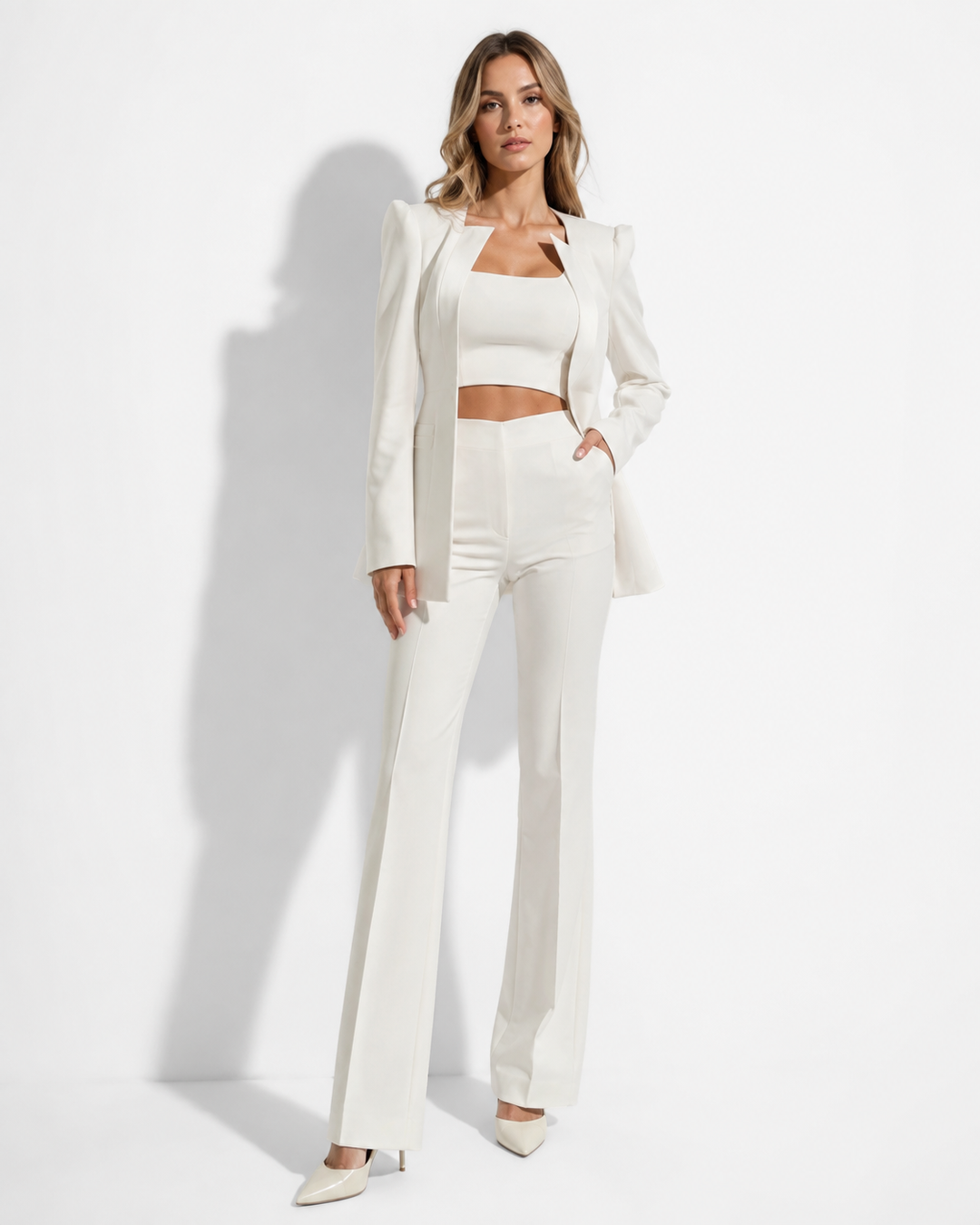 Damen 3-teiliges Set Selina: Eleganter Blazer, Top & Hose. Perfekt für Büro, Business & Freizeit im Frühling/Sommer.