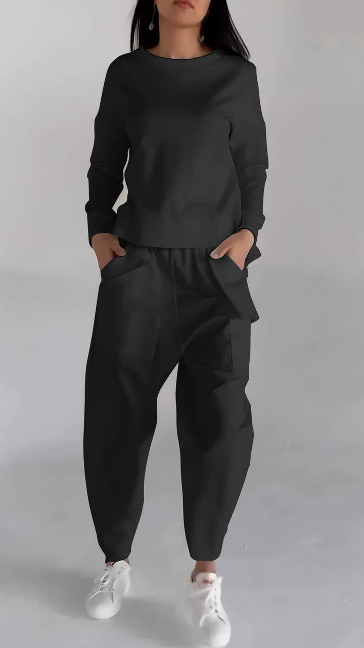 Bequemes Damen Set für Freizeit. Sportlicher Look, atmungsaktiv & angenehm zu tragen.