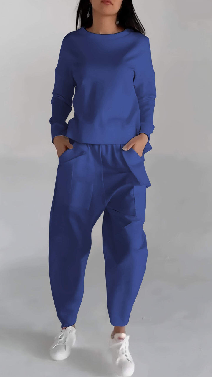 Damen Komfort-Outfit: Blick von vorne. Stilvolles Freizeit-Set mit bequemem Schnitt.