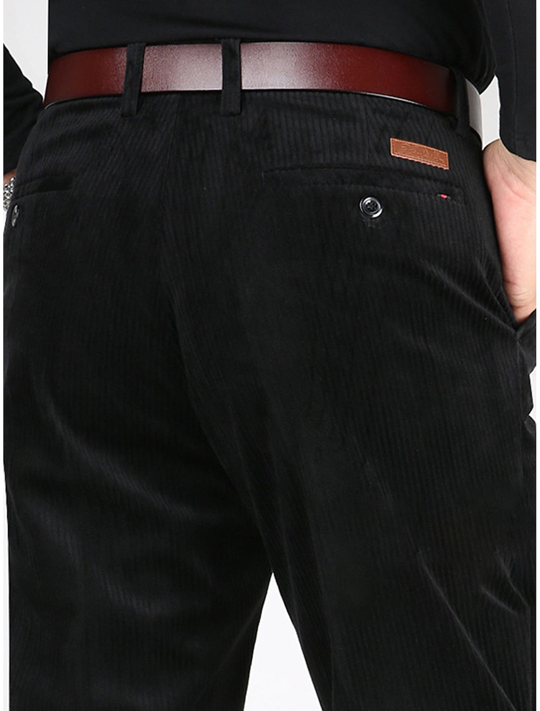 Grüne Herren Strukturhose Garry mit Rippenmuster. Bequeme Alltagshose für lässige Casual-Looks.