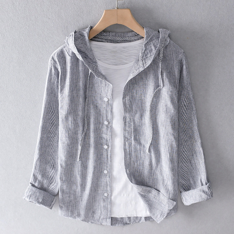 Sommerliches Damen-Kapuzenhemd gestreift, aus atmungsaktivem Stoff. Ideal als leichte Bluse für warme Tage.