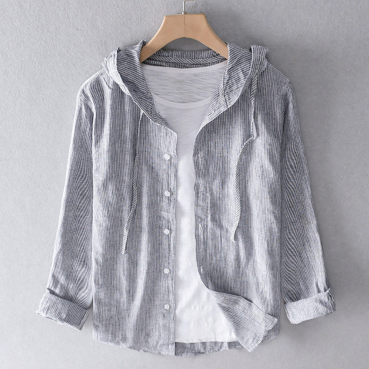 Sommerliches Damen-Kapuzenhemd gestreift, aus atmungsaktivem Stoff. Ideal als leichte Bluse für warme Tage.