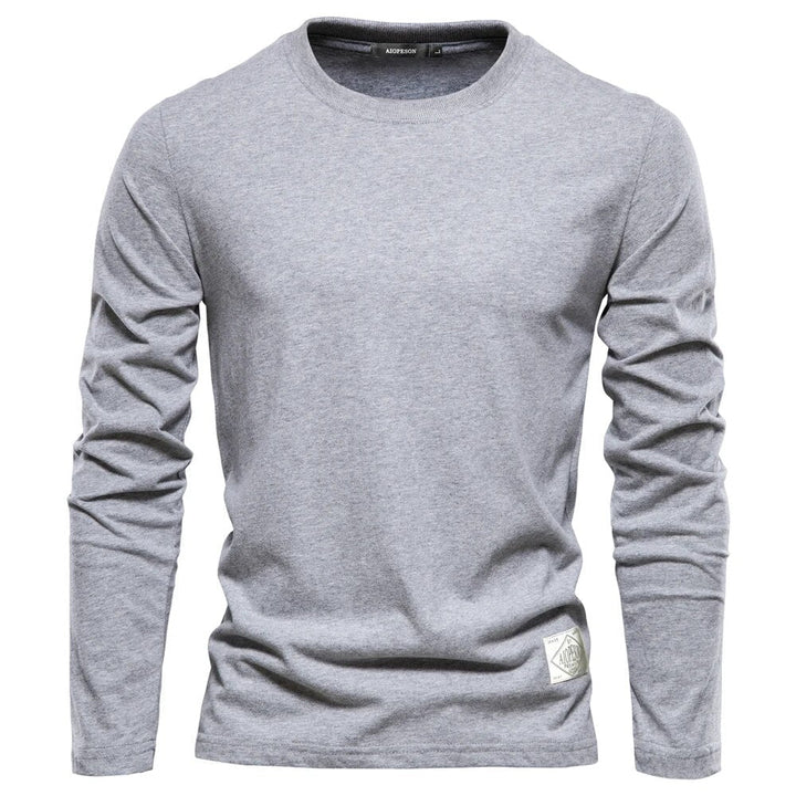 Komfortables Herren Langarmshirt mit Rundhals, perfekt für Freizeit & Casual-Outfits.