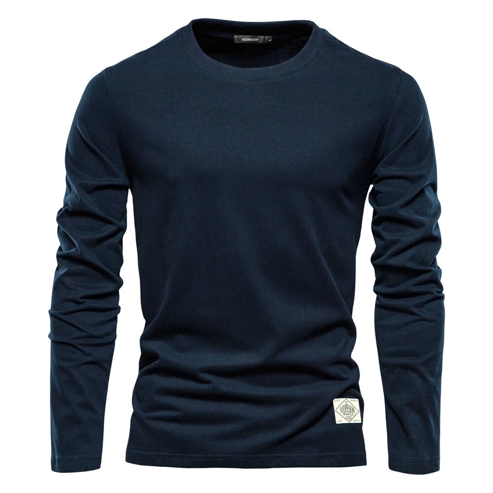 Vielseitiges Basic Herren Sweatshirt mit Rundhals für moderne Layering-Styles im Alltag.