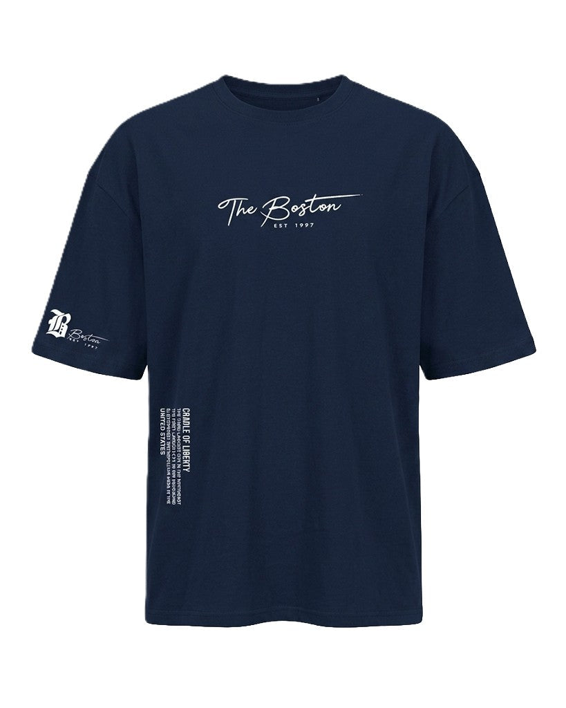 Modernes Männer T-Shirt mit Oversized-Schnitt und einzigartiger Grafik.