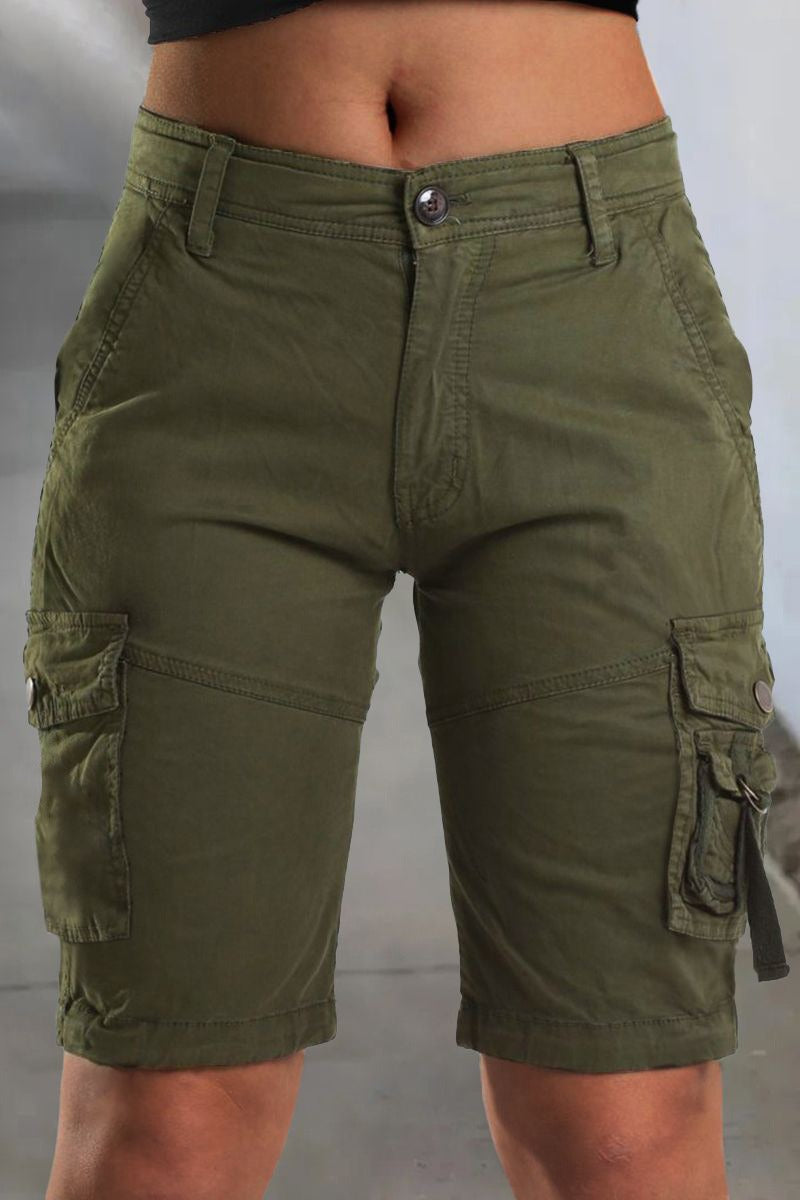 Modische Damen Outdoorshorts Maira. Cargoshorts mit praktischen Taschen, ideal für aktive Frauen.