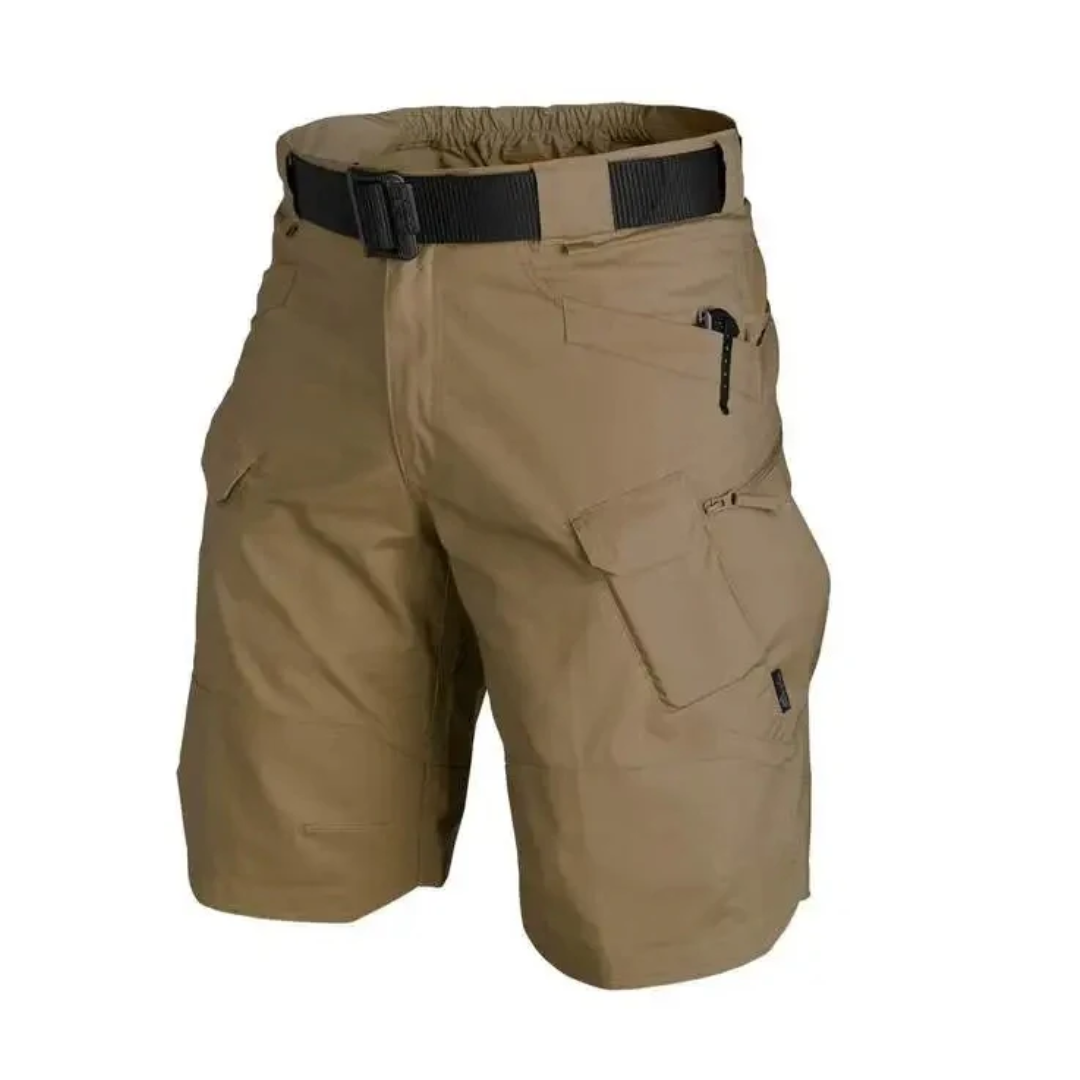 Moderne Herren Cargo Shorts für den Sommer. Atmungsaktiv & strapazierfähig für Sport & Alltag.