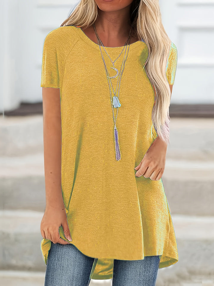 Damen Kurzarm Top mit Rundhals, als Longshirt konzipiert. Ideal für Freizeit.