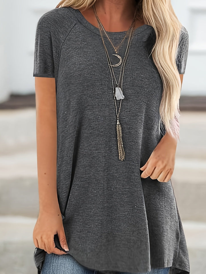 Vielseitiges Basic Top für Damen, das sich lässig oder elegant kombinieren lässt. Frühlingsmode.