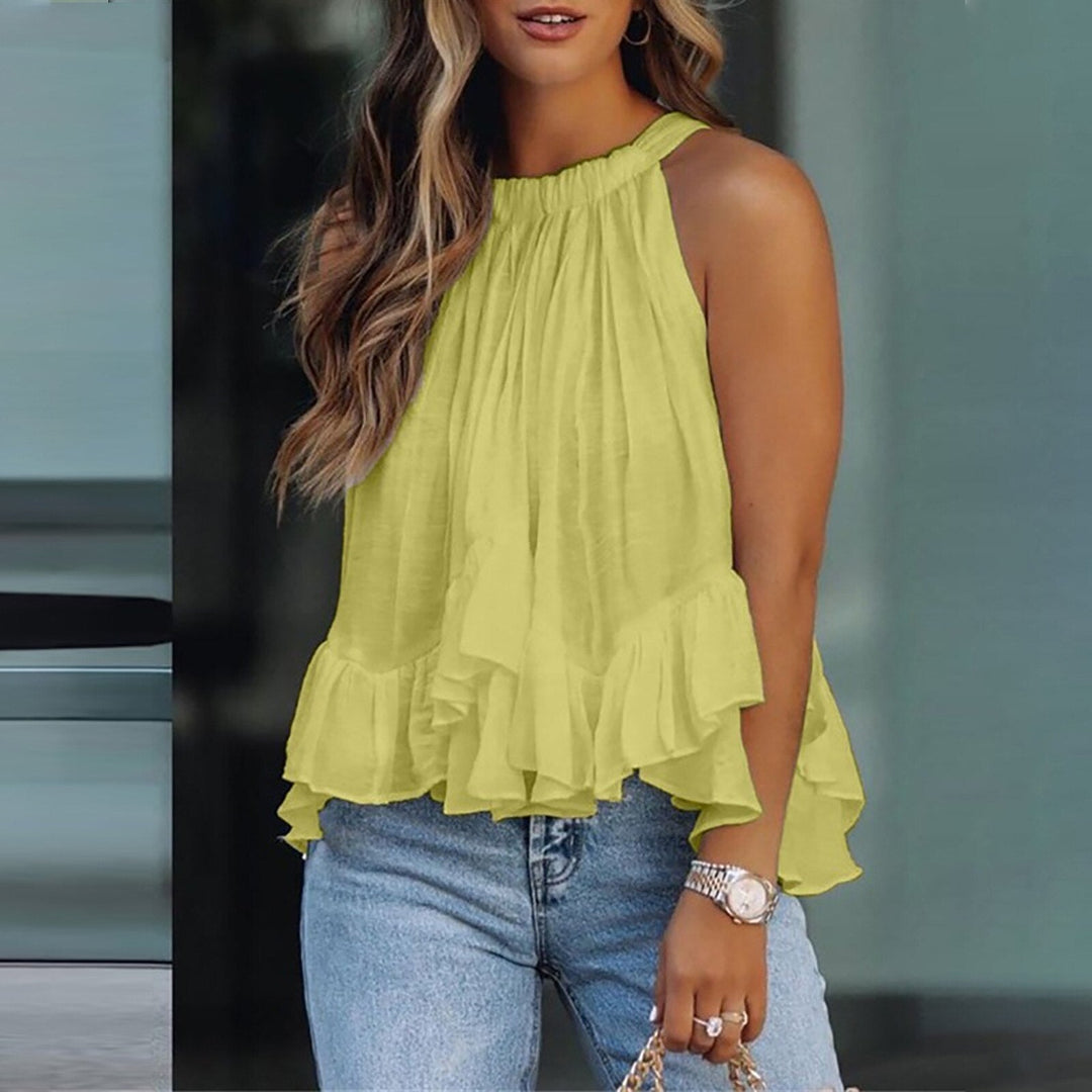 Luftiges, ärmelloses Damen Top mit Rüschen und Neckholder. Das fließende Material betont die feminine Silhouette.
