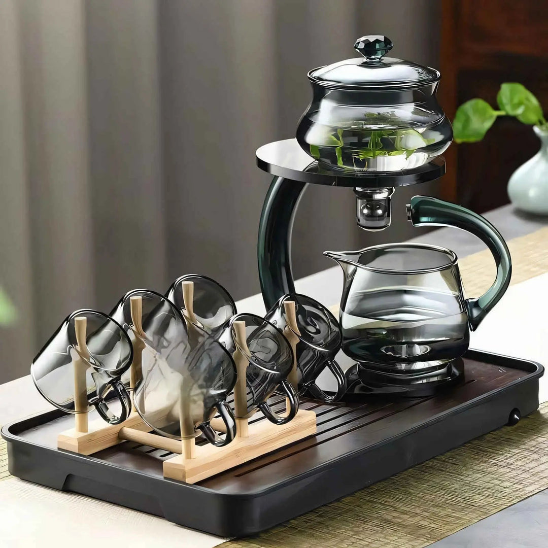 Transparente magnetische Teekanne aus Glas mit Infuser. Ideal für alle Arten der Teezubereitung.
