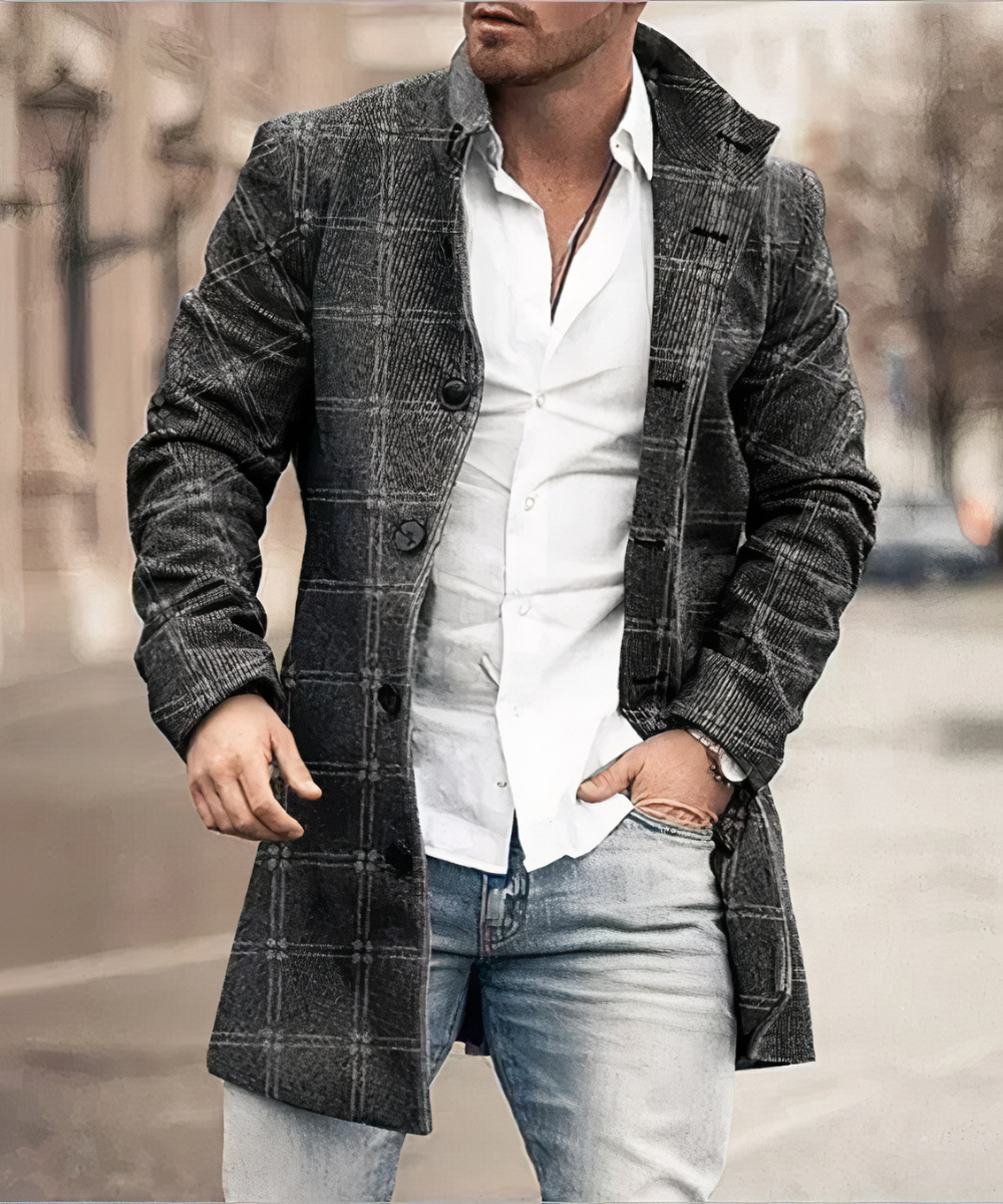 Moderner Herren Mantel mit Stehkragen. Dieser elegante Trenchcoat ist ideal für Business und Smart-Casual.