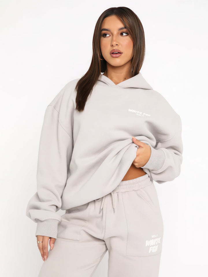 Damen-Trainingsanzug für Sport & Freizeit in stilvollem Design und bequemem Schnitt.