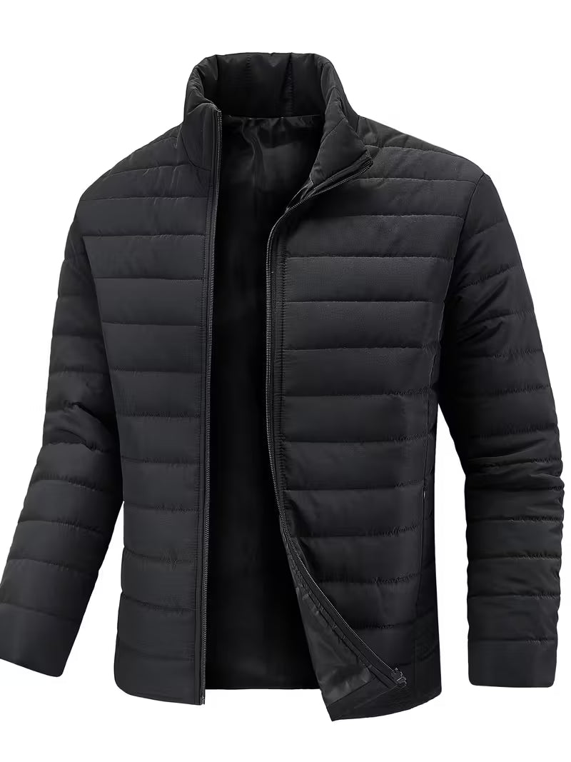 Schwarze Herren Steppjacke mit Stehkragen, leicht & winddicht, ideal für Frühling & Herbst.