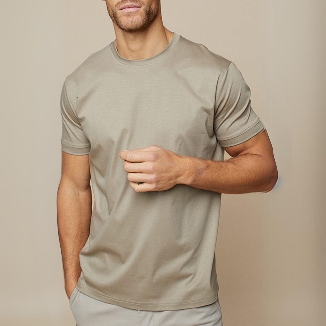 Glänzendes & weiches Herren T-Shirt Leon aus mercerisierter Baumwolle in Taupe, ideal für Business-Casual.