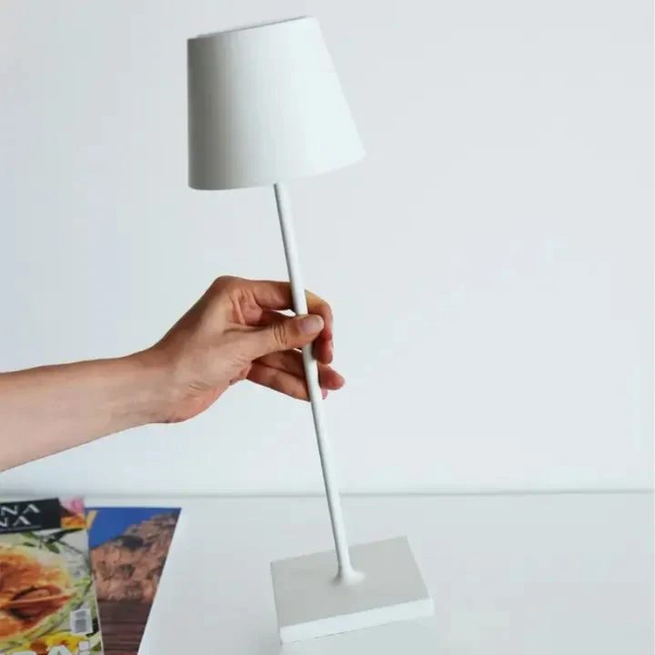 LumiFlex Wohnzimmerlampe: Moderne kabellose LED-Tischlampe, Touch-Helligkeit, dimmbar.