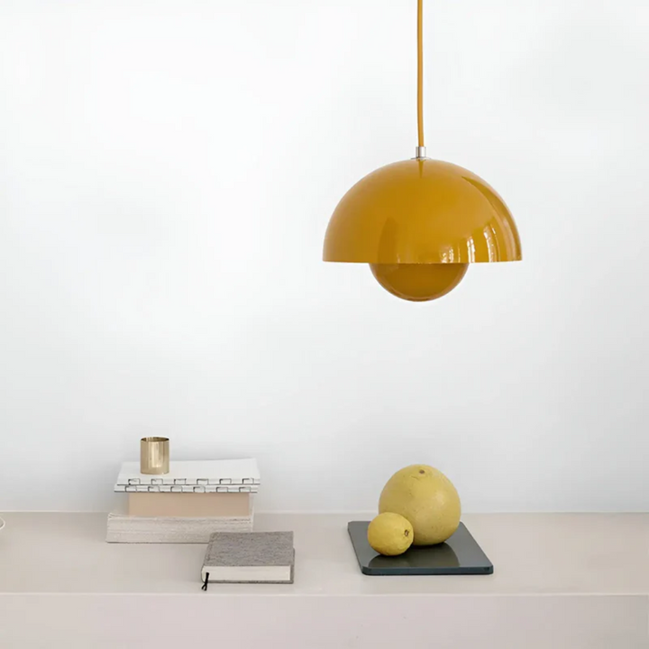 Hängeleuchte LED, skandinavisch, schlankes Design, ideal für Küchen oder Essbereiche.
