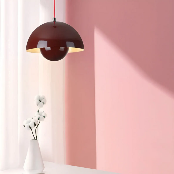 Warme LED-Hängeleuchte, skandinavisch-modern, ideal für gemütliche Wohnzimmer.