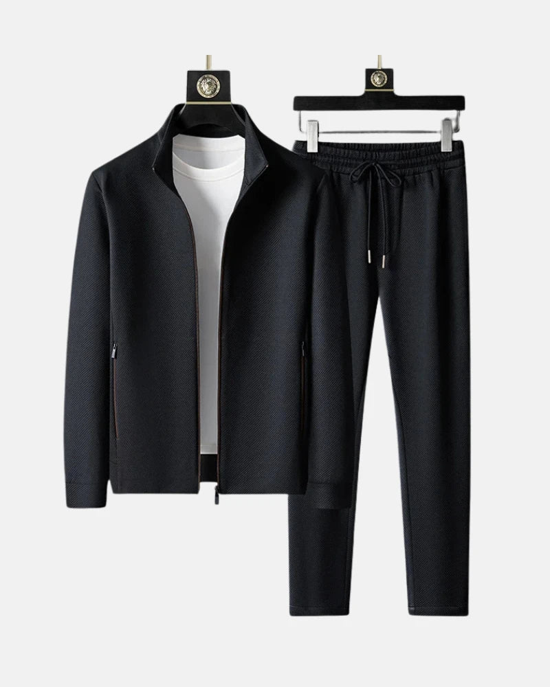 Eleganter Herren Premium Trainingsanzug in Schwarz für Sport & Freizeit; stilvolle Sportbekleidung & Jogginganzug.