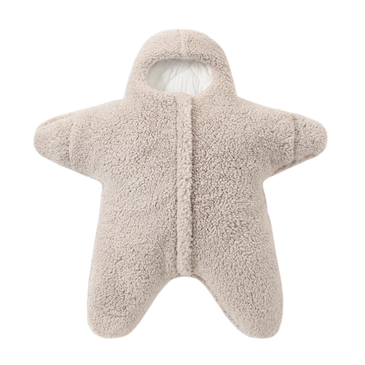 Babyschlafanzug Seestern-Design, aus superweichem Material für ruhige Babynächte.
