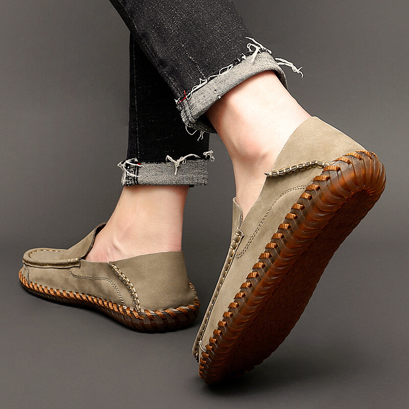 Business Casual Herrenschuhe: Handgenähte Slip-On Slipper mit hohem Tragekomfort und sicherer rutschfester Sohle.