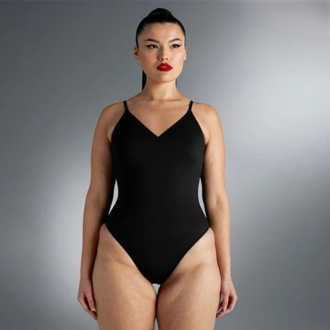 Roter Damen Neckholder-Korsett-Bikini mit offenem Rücken, ideal für Sommerurlaub und Strandmode.
