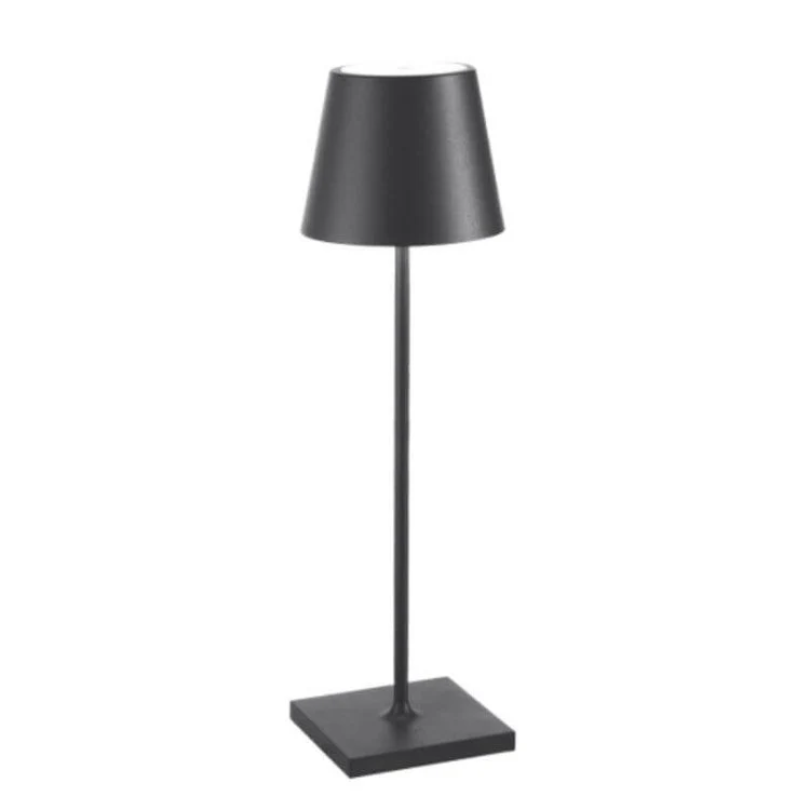 Minimalistische LumiFlex LED-Tischlampe, Touch-Helligkeit, akkubetrieben für überall.
