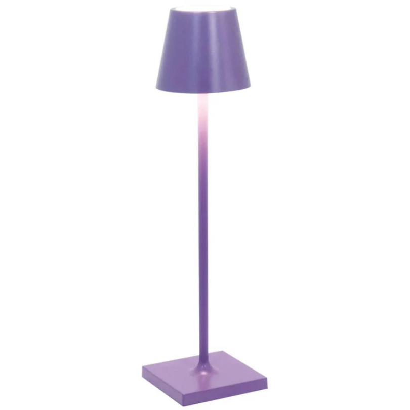 LumiFlex Designlampe: Kabellose LED-Tischlampe mit Touch-Steuerung für gemütliche Atmosphäre.