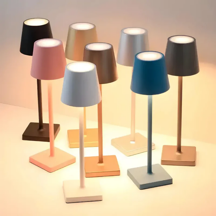 Detaillierte Ansicht der kabellosen LED Tischlampe mit Touch-Sensor & warmem dimmbarem Licht.