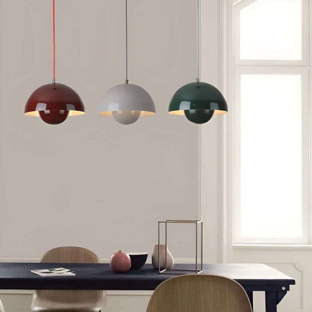 Moderne skandinavische LED-Hängeleuchte für stilvolle Wohnzimmer-Beleuchtung.