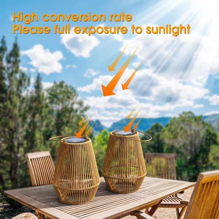 Dekorative Solar-Terrassenlampe für stimmungsvolle Gartenbeleuchtung, handgefertigt und wetterfest.