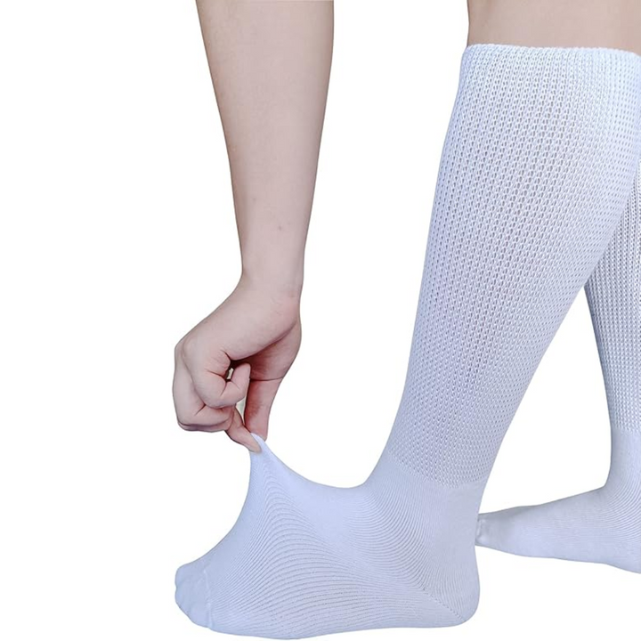 Wadenlange, extra breite Unisex Socken für Diabetiker und Lymphödem-Patienten, druckfrei und bequem.
