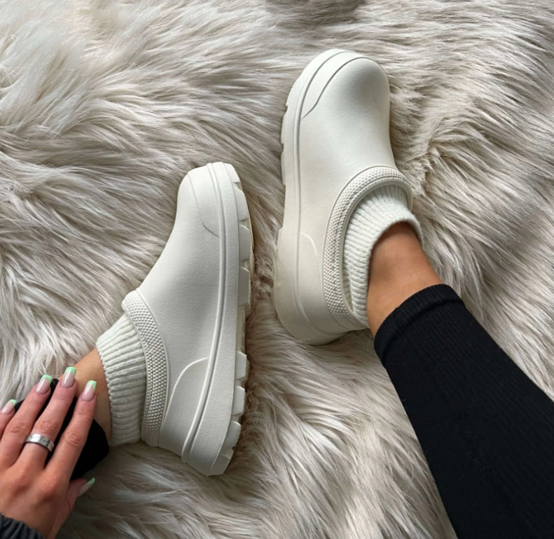 Bequeme Damenschuhe: Leichte, wetterfeste Komfortclogs mit innovativer Cloud-Dämpfung für maximalen Tragekomfort.