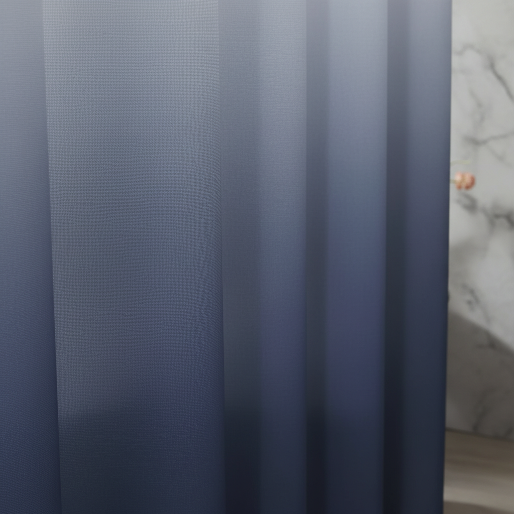 Moderner, wasserabweisender Polyester Duschvorhang AquaVeil, idealer Feuchtigkeitsschutz im Bad.