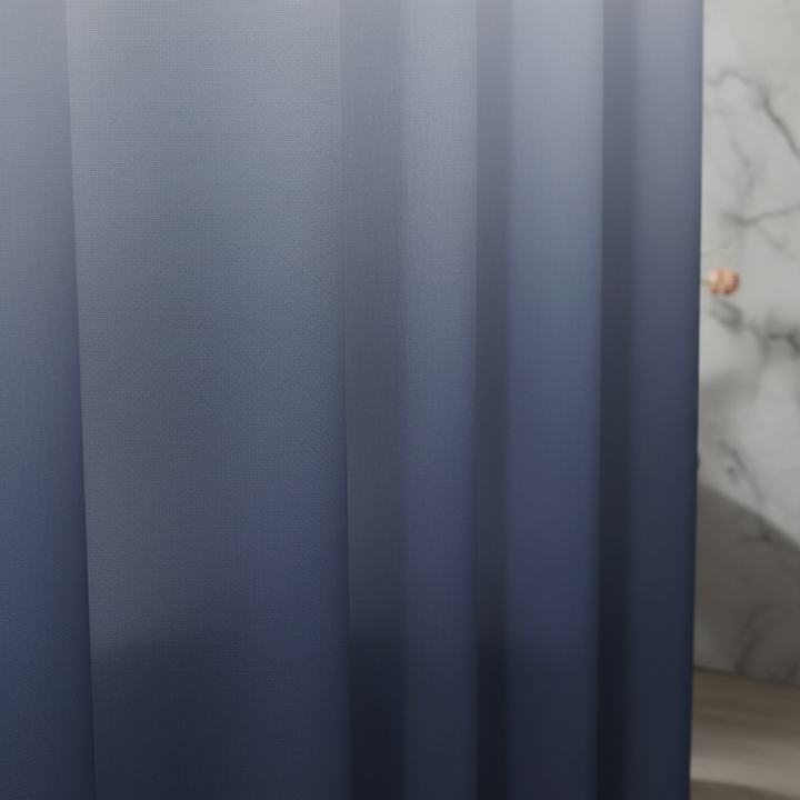 Moderner, wasserabweisender Polyester Duschvorhang AquaVeil, idealer Feuchtigkeitsschutz im Bad.