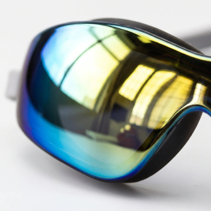 Komfortable Unisex Schwimmbrille, verspiegelt für optimale Sicht & Schutz beim Triathlon und Sport.