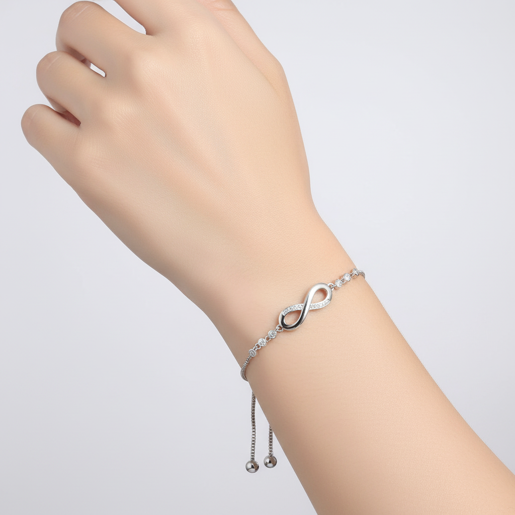 Verstellbares Damenarmband aus 925 Sterling Silber, Ewigkeitsband Design, perfekt für jeden Anlass.