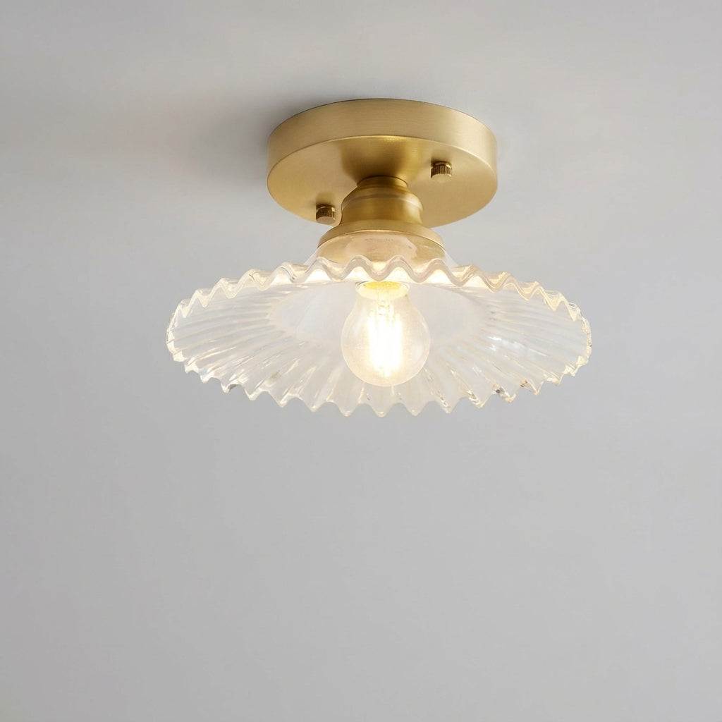 Elegante Vintage Deckenlampe in Blütenform aus mattiertem Glas & Kupfer. Perfekt für Schlafzimmer. [[lstfy-media:2]]