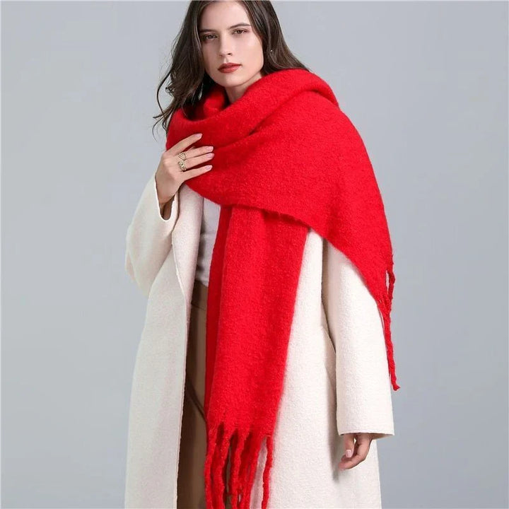 Damen Karierter Schal aus Polyester, kuschelig warm, elegant. Vielseitiges Accessoire für Winter & Herbstmode.