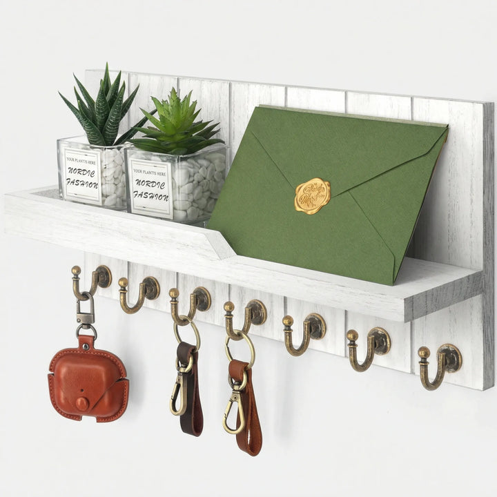 Funktionales Schlüsselbrett mit Ablage als Wohnaccessoire; ideal zur Flurorganisation & Aufbewahrung von Schlüsseln.