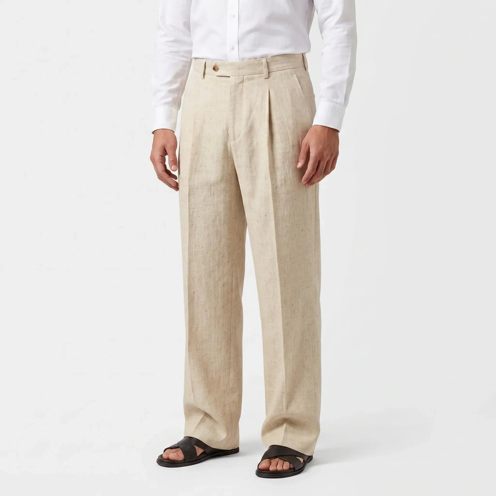 Atmungsaktive Herren Sommerhose mit lockerem Schnitt. Perfekt für hohen Komfort an warmen Tagen.